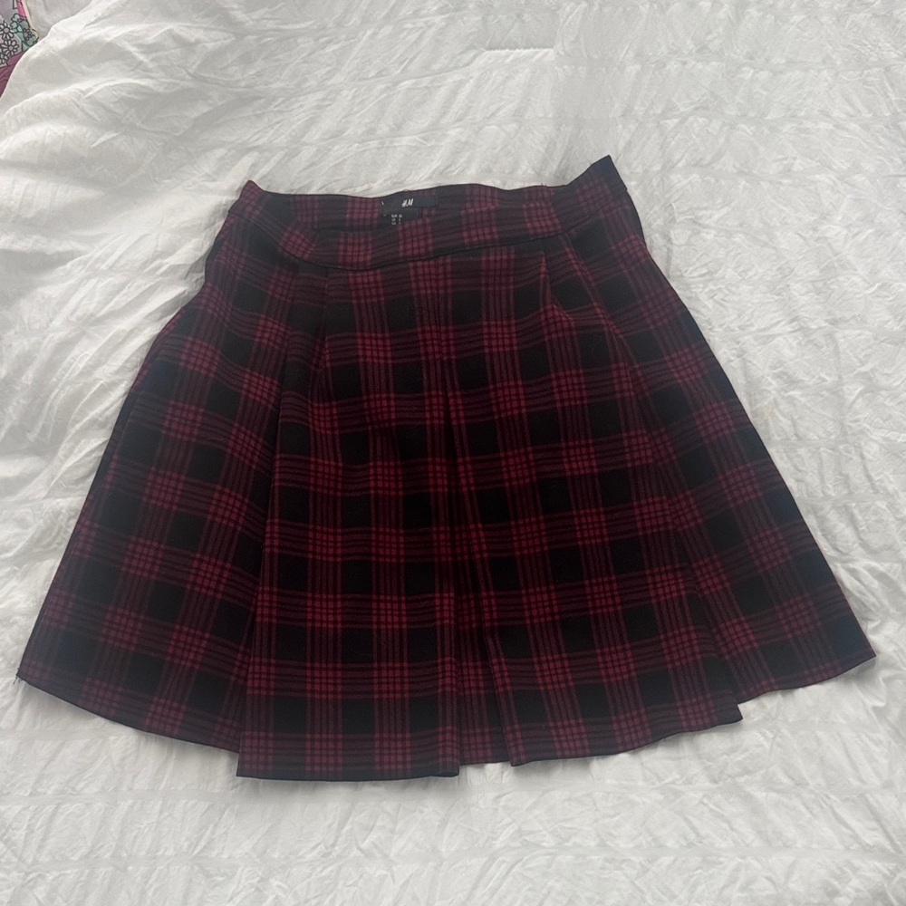 H&M Black and Red Checkered Skater Skirt